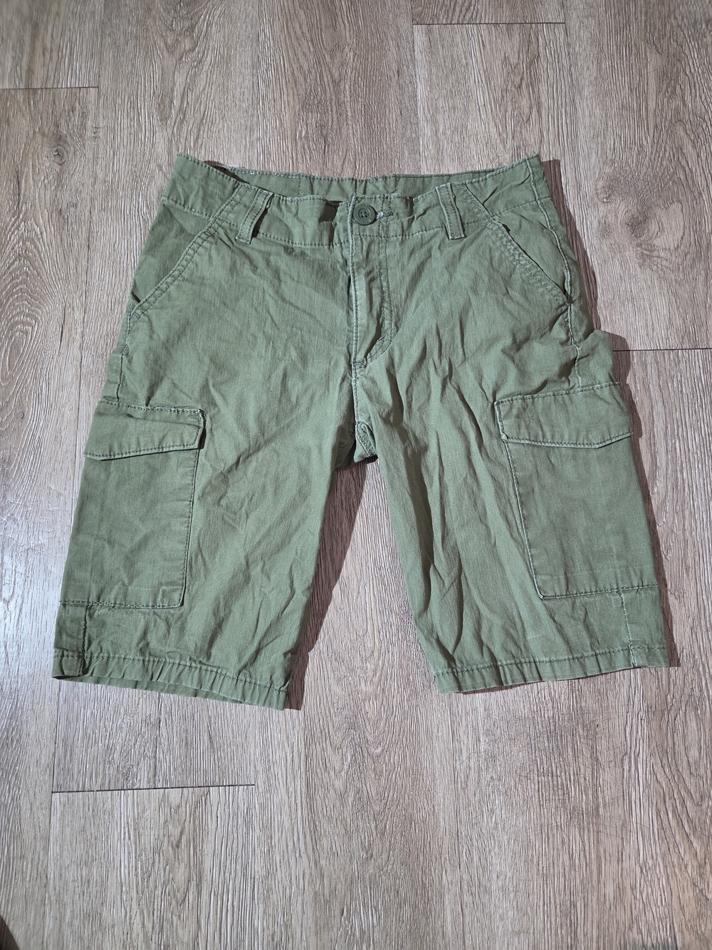 Levi's Olive Cargo Shorts with Flap Pockets